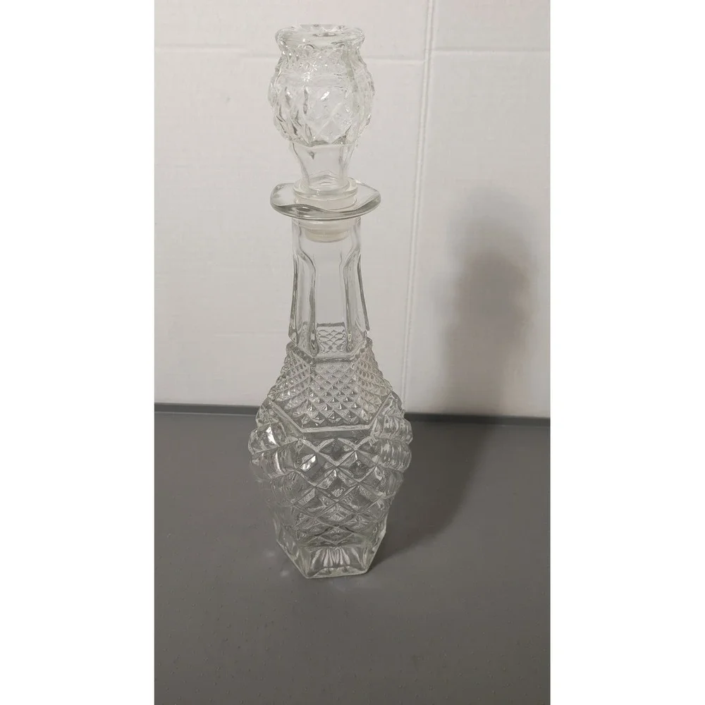 Glass Decanter Unisex OS Clear Excellent Diamond Cut Vintage Barware